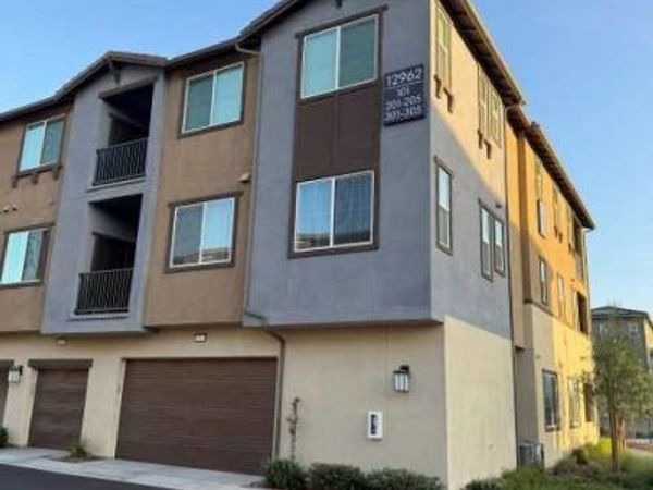 12962 Lassen Drive, Unit 202, Eastvale, CA 92880