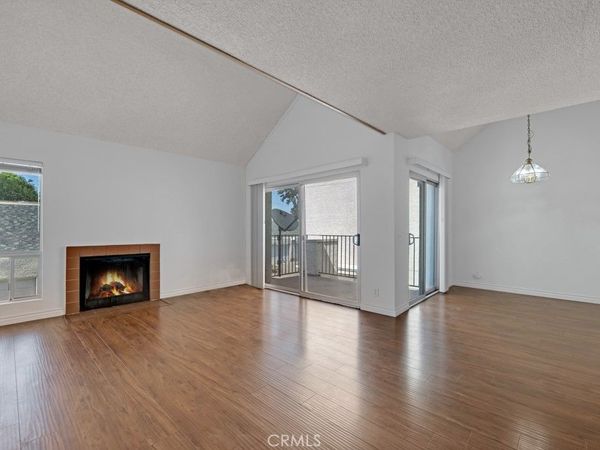20155 Keswick, Unit 211, Los Angeles, CA 91306
