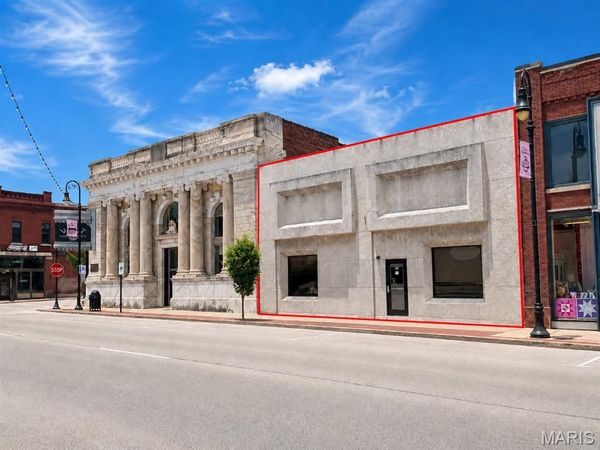 104 W Main Street , Collinsville, IL 62234