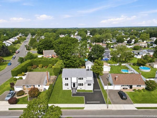 136 Udall Road , West Islip, NY 11795