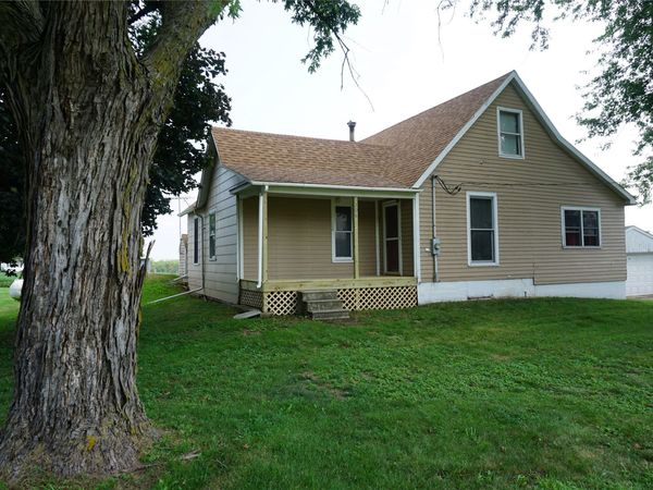 206 W Lincoln Street, Macksburg, IA 50155