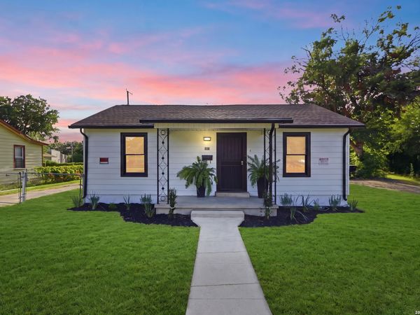 215 Westway Dr, San Antonio, TX 78225