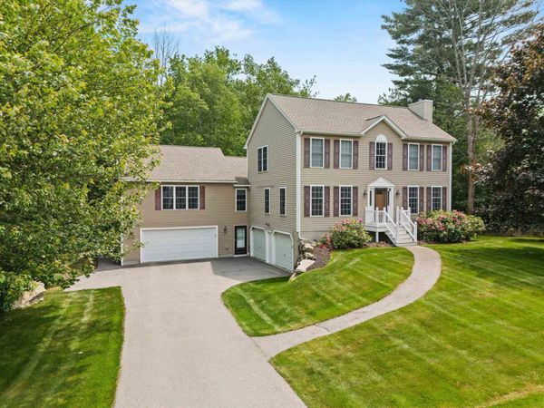 55 Autumn Run, Hooksett, NH 03106