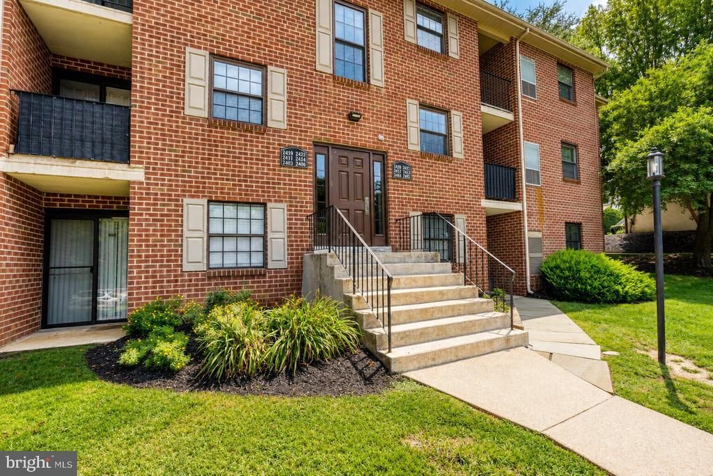 2419 POND VIEW DRIVE, WEST CHESTER, PA 19382