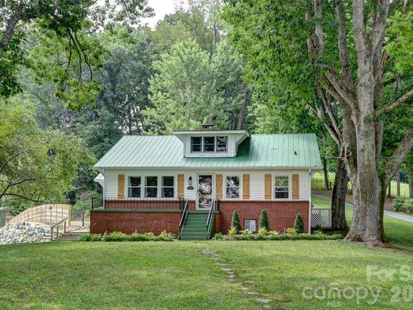 1110 Queentown Road , Canton, NC 28716