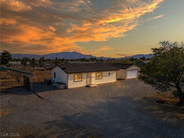 3201 W Retread Road , Pahrump, NV 89048