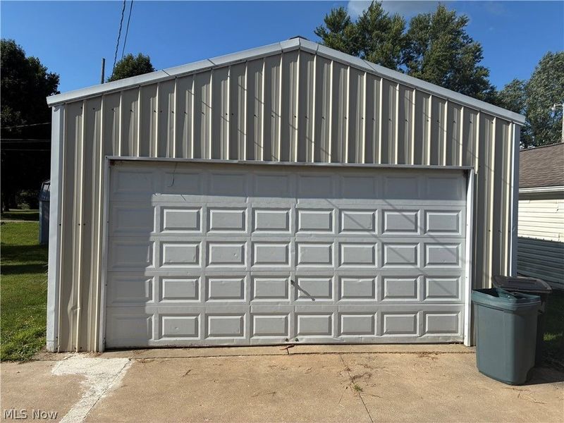 355 2nd Street SW, Brewster, OH 44613 Photo 4