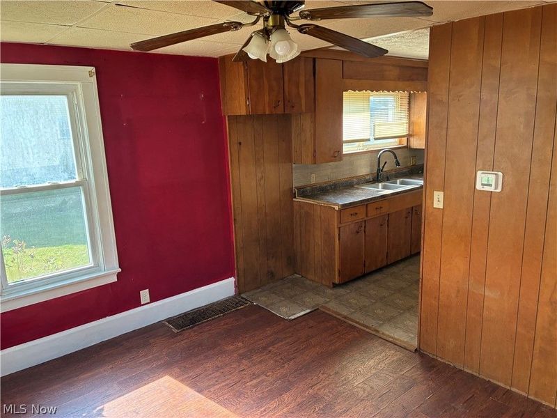 355 2nd Street SW, Brewster, OH 44613 Photo 8