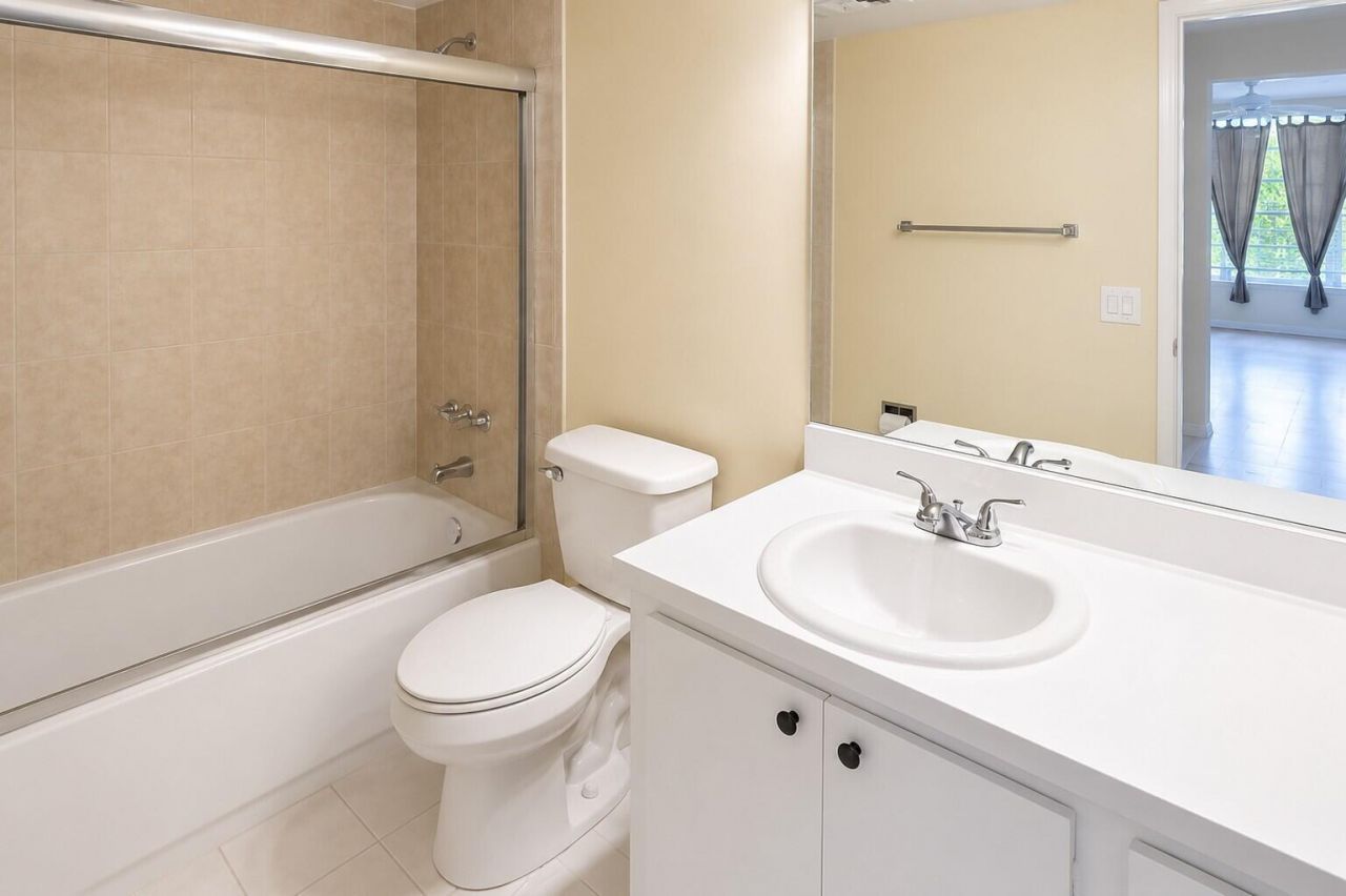 2691 S Course Drive, Unit 307, Pompano Beach, FL 33069 Photo