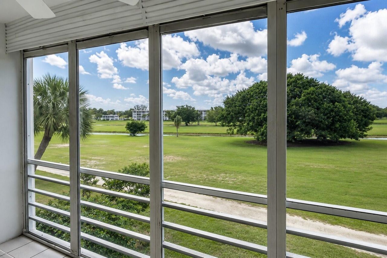 2691 S Course Drive, Unit 307, Pompano Beach, FL 33069 Photo