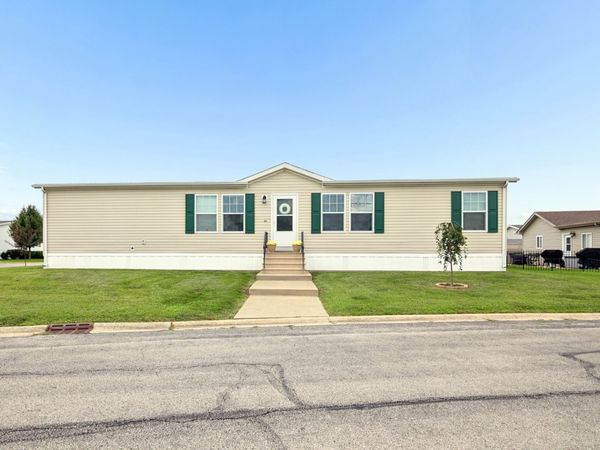 839 Long Oak Road, Manteno, IL 60950