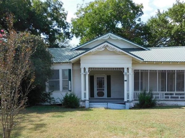 106 N 1st Street W, Dawson, TX 76639