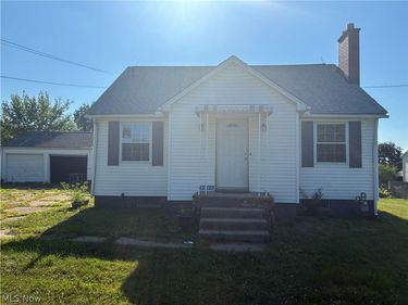 4095 Stump Avenue SW, Navarre, OH 44662