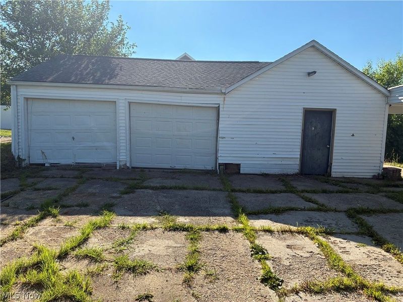 4095 Stump Avenue SW, Navarre, OH 44662 Photo 2