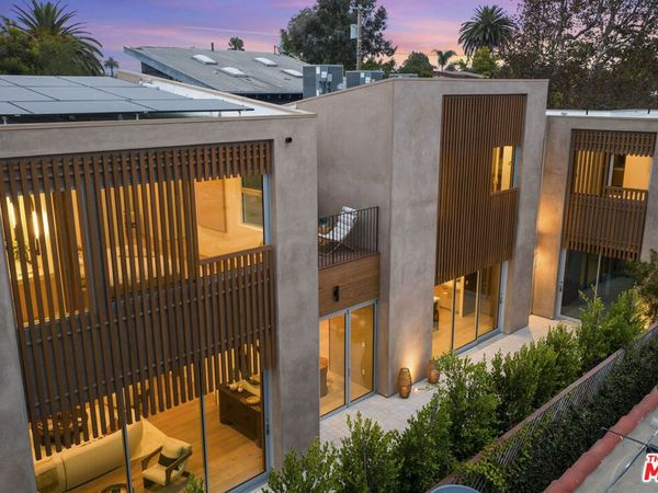 2132 Walnut Avenue, Venice, CA 90291
