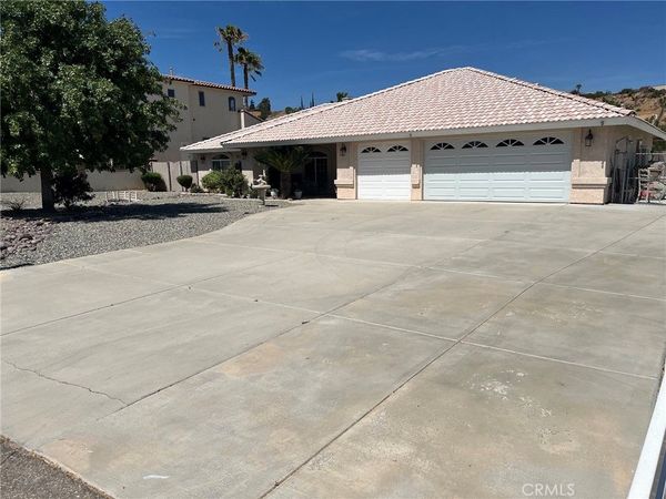 7692 Calpella, Hesperia, CA 92345