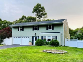 10 Summercress Lane  Coram, NY 11727
