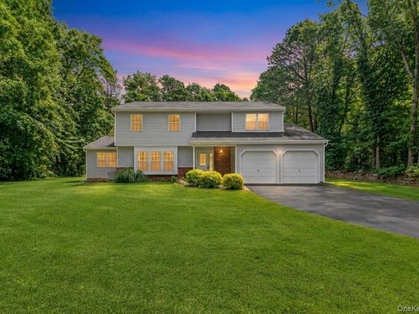 11 Bates Lane , Ridge, NY 11961