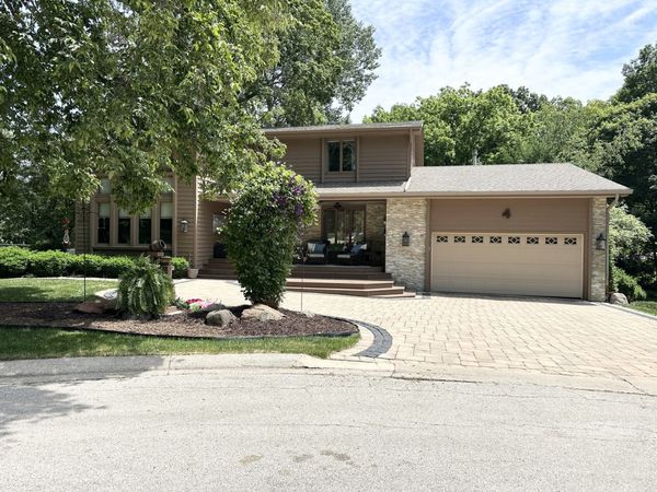 4 Stonegate Ridge , Bourbonnais, IL 60914
