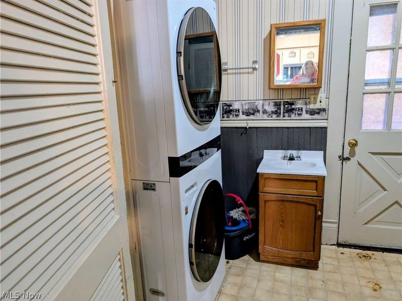 306 10th Street , Wellsville, OH 43968 Photo 9