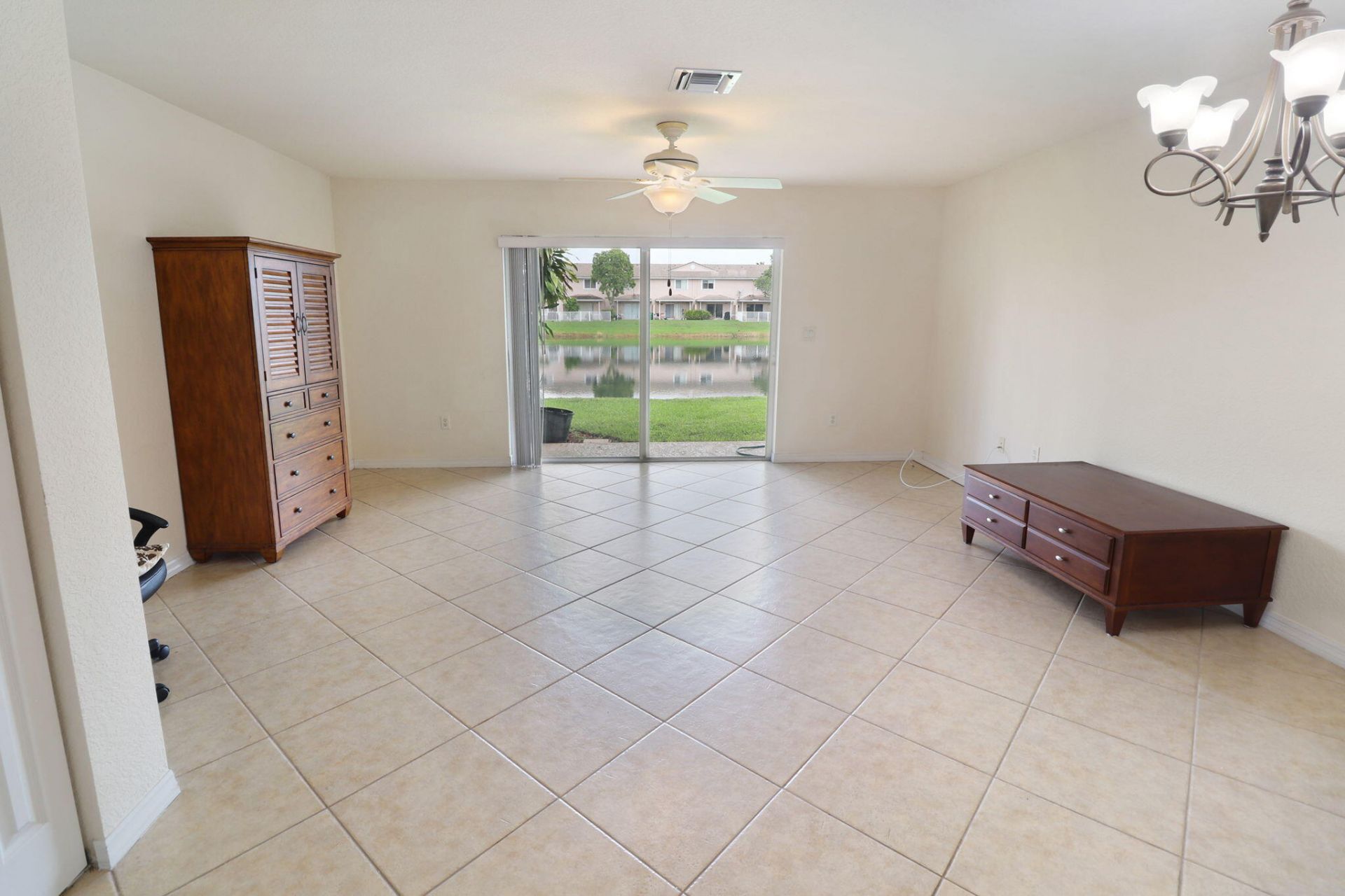 5930 Royal Way, Tamarac, FL 33321 Photo