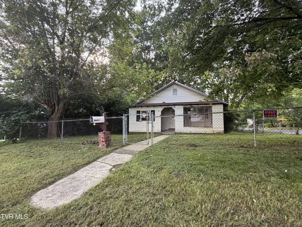 1315 East Myrtle Avenue, Johnson City, TN 37601