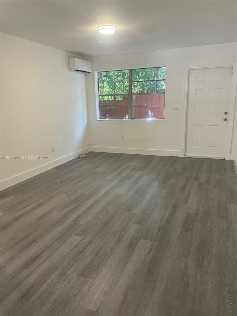 1831 NW 41st St , Miami, FL 33142 Photo