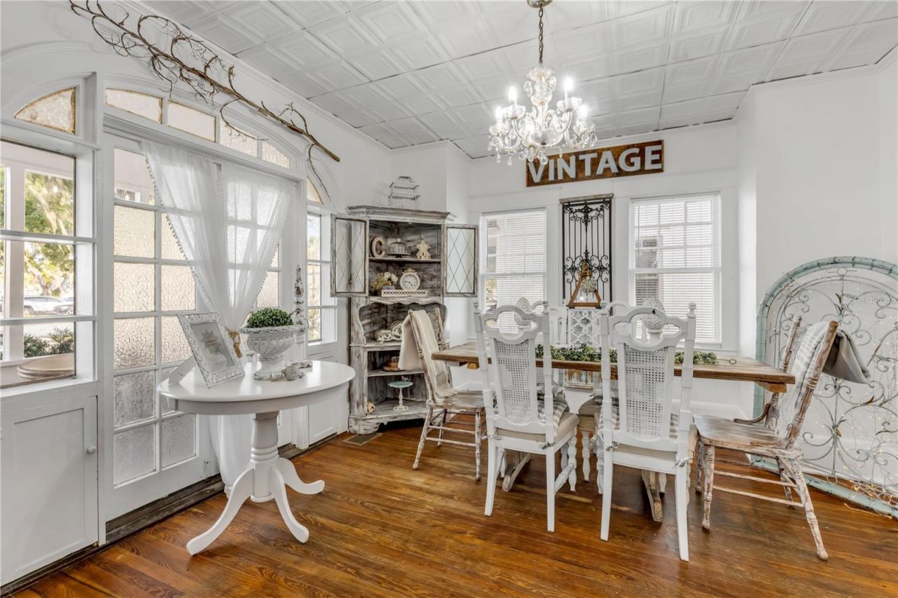 407 Magnolia Street, New Smyrna Beach, FL 32168 Photo