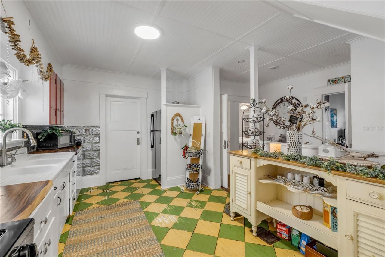 407 Magnolia Street, New Smyrna Beach, FL 32168 Photo