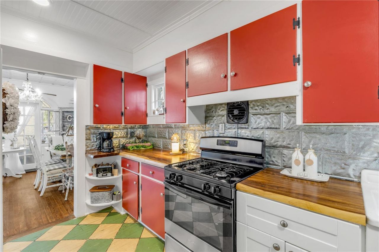 407 Magnolia Street, New Smyrna Beach, FL 32168 Photo
