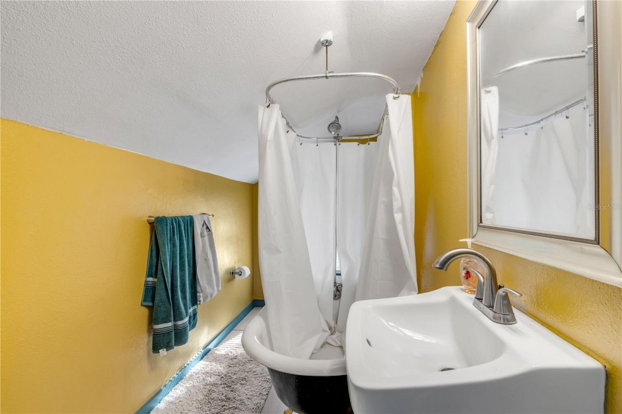 407 Magnolia Street, New Smyrna Beach, FL 32168 Photo