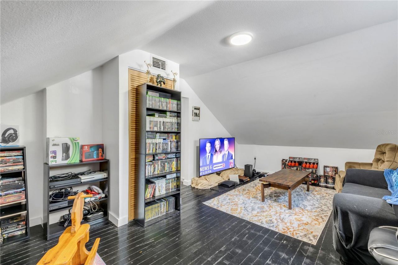 407 Magnolia Street, New Smyrna Beach, FL 32168 Photo