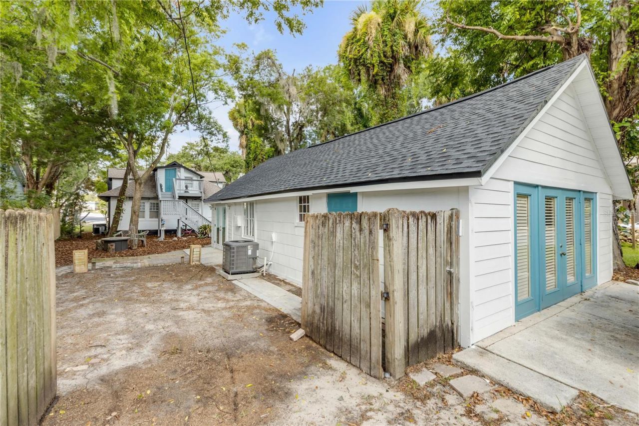 407 Magnolia Street, New Smyrna Beach, FL 32168 Photo
