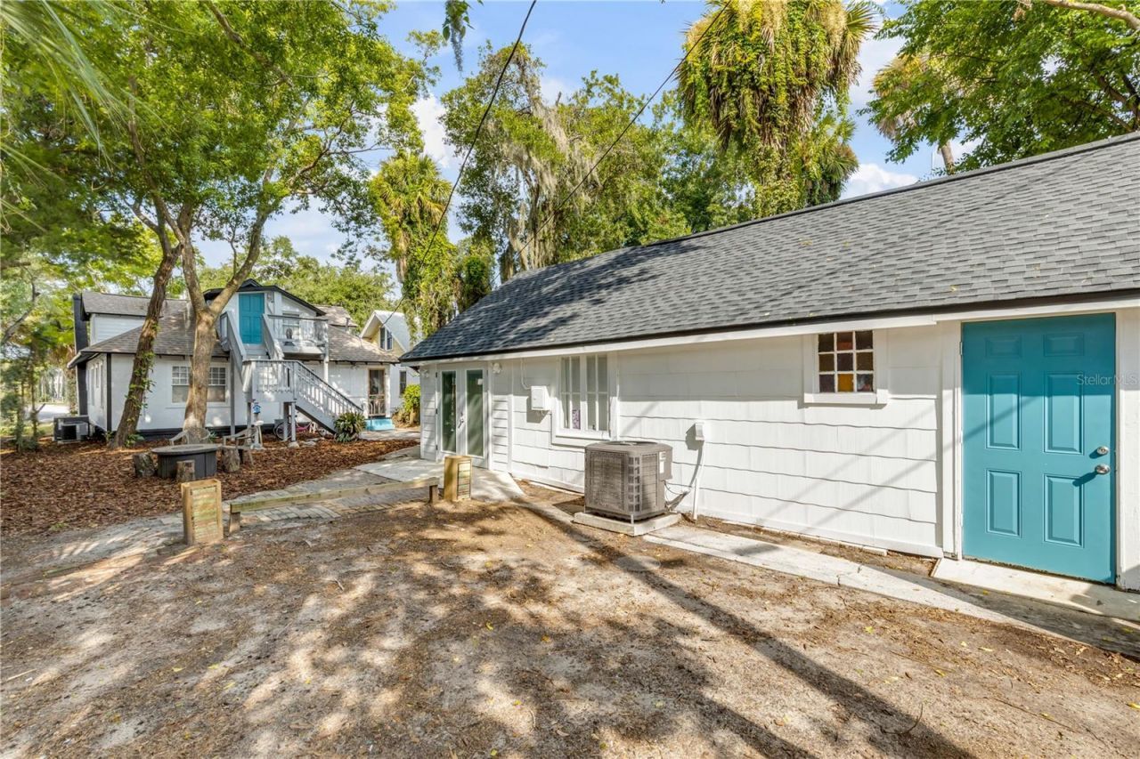 407 Magnolia Street, New Smyrna Beach, FL 32168 Photo