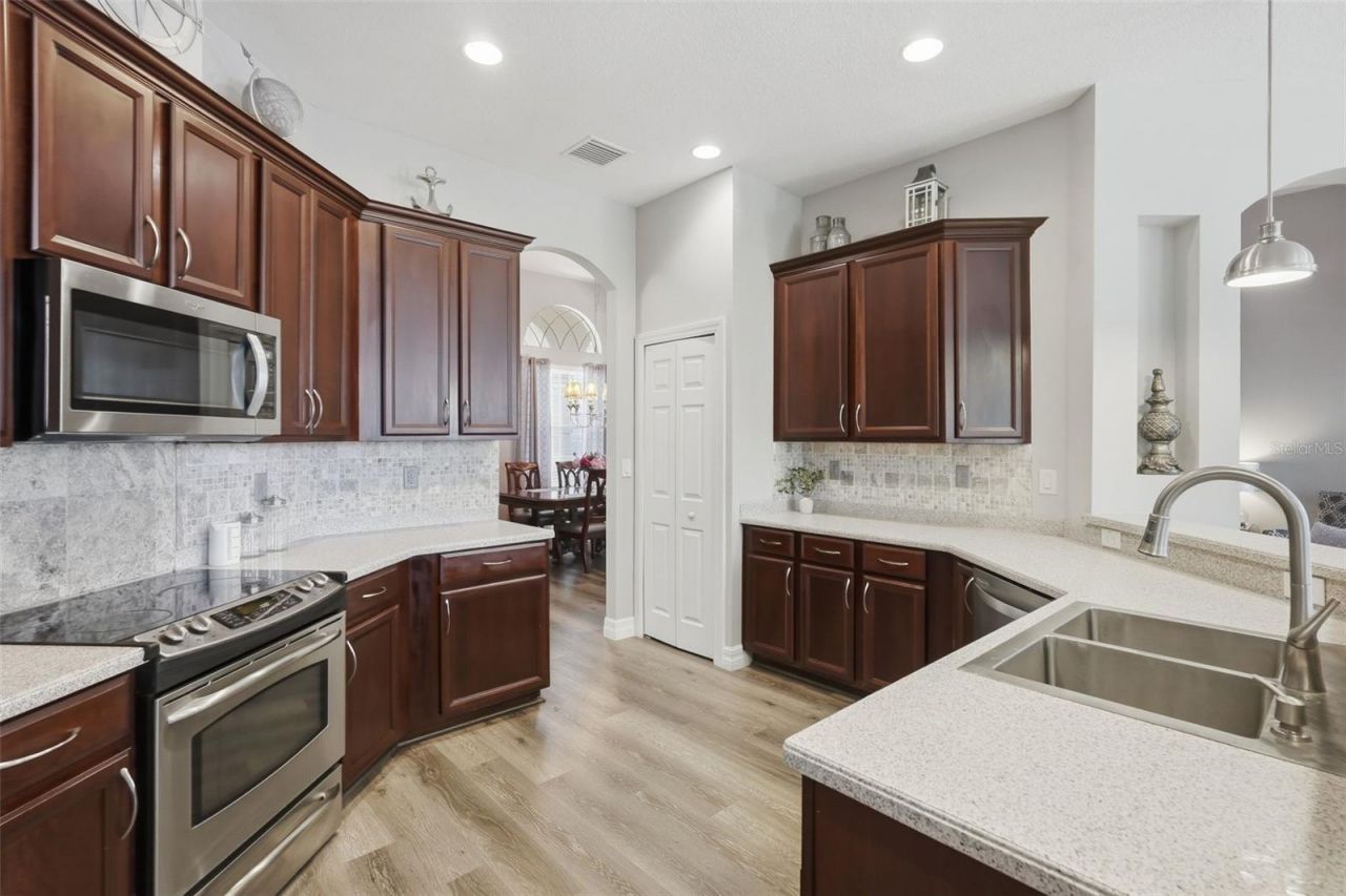 12903 Drakefield Drive , Spring Hill, FL 34610 Photo