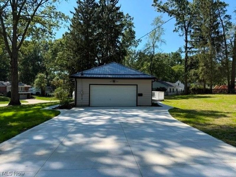 3045 Endicott Way, Silver Lake, OH 44224 Photo 2