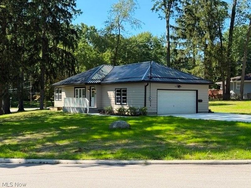 3045 Endicott Way, Silver Lake, OH 44224 Photo 3
