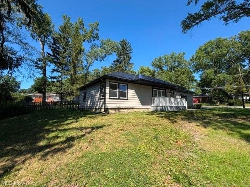 3045 Endicott Way, Silver Lake, OH 44224 Photo 6
