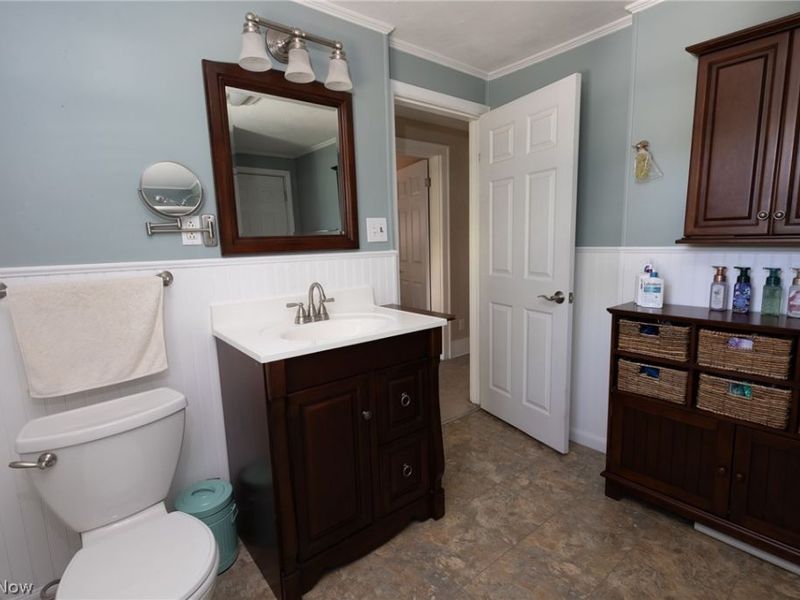 290 Cooper Foster Park Road W, Lorain, OH 44053 Photo 10