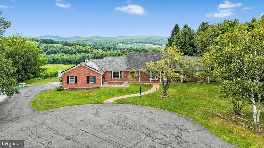 1721 BRECKENRIDGE ROAD, ORWIGSBURG, PA 17961