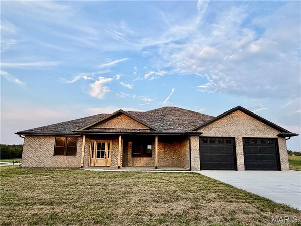 360 Honeysuckle Drive , Hannibal, MO 63401