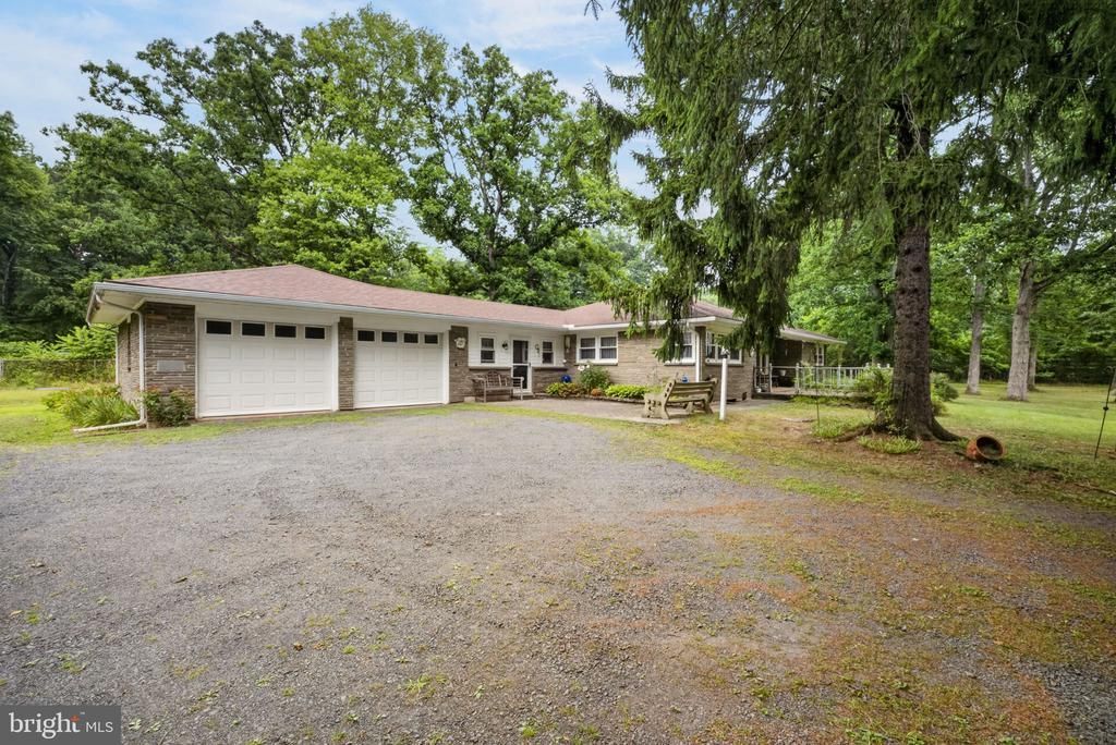 265 QUARRY ROAD , OTTSVILLE, PA 18942