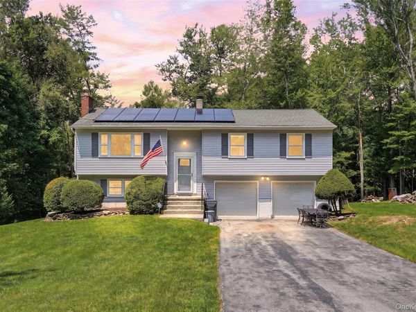 12 Talbot Drive , Pleasant Valley, NY 12569