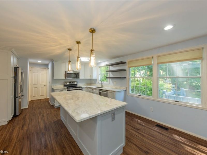 1058 Riverview Drive, Macedonia, OH 44056 Photo 10