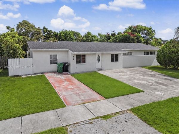 11271 SW 176th St , Miami, FL 33157