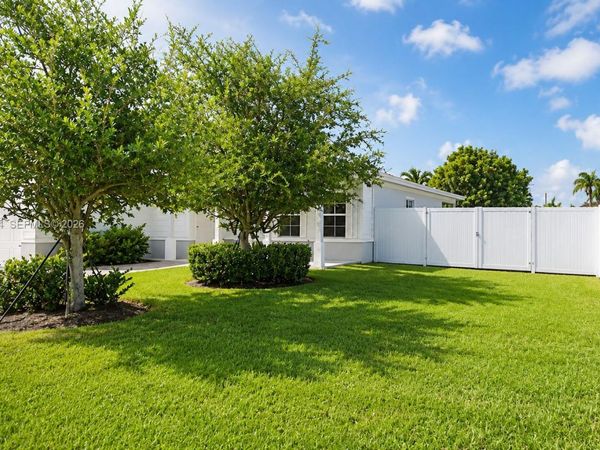 22055 Miami Ave , Miami, FL 33170