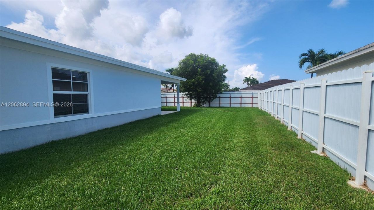 22055 Miami Ave, Miami, FL 33170 Photo
