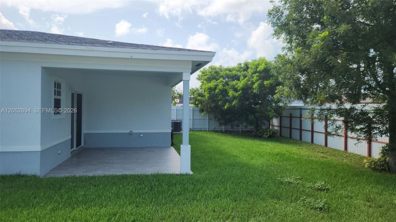 22055 Miami Ave, Miami, FL 33170 Photo