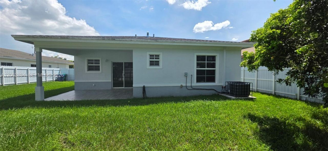 22055 Miami Ave, Miami, FL 33170 Photo