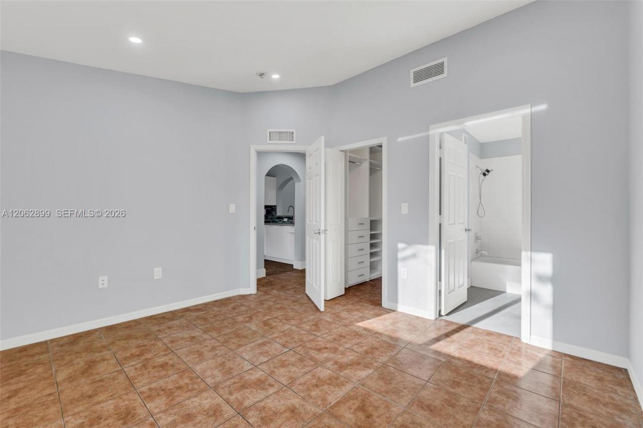 2910 SE 13th Rd , Unit 205-44, Homestead, FL 33035 Photo